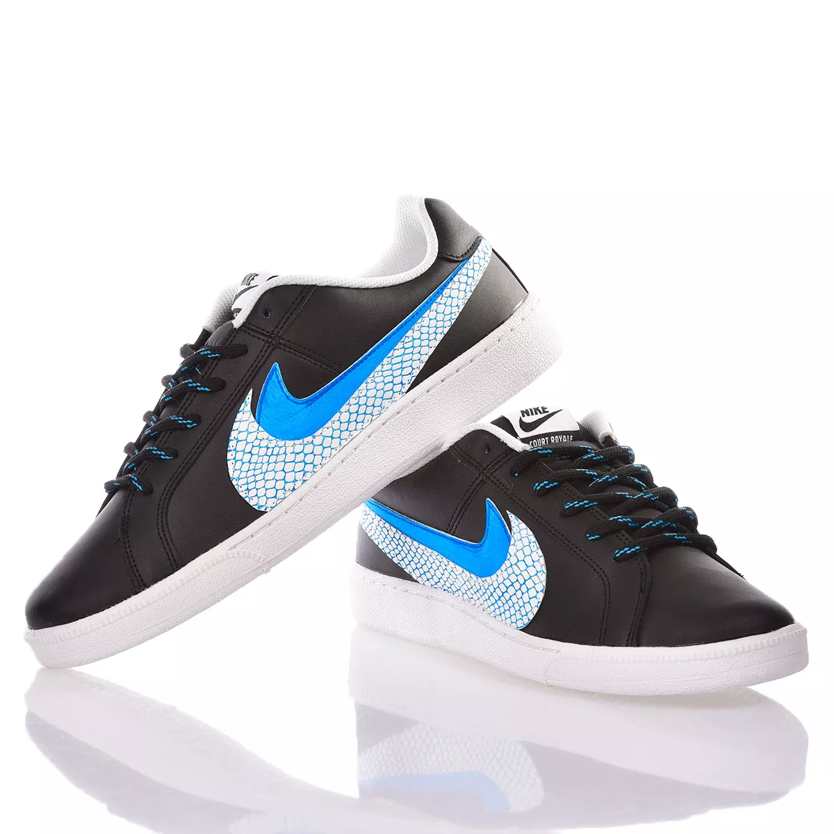 Nike Court Double Swoosh  